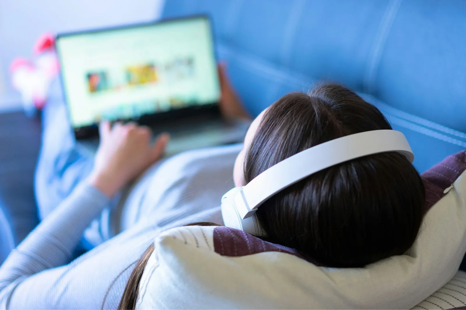 A subtitled Facebook video ad walks viewers through a single insurance topic in under 45 seconds, using the